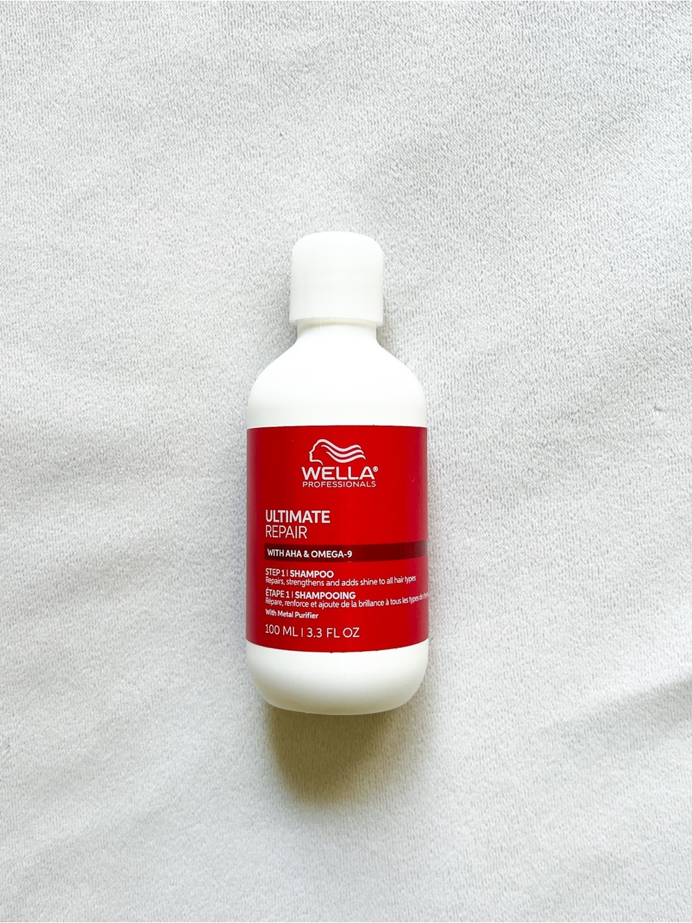 Wella Ultimate Repair Shampoo - Red and White